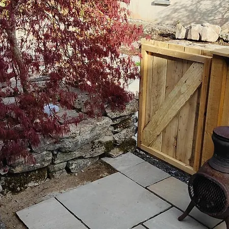 The Burren, Cozy Cottage, County Clare Apartment