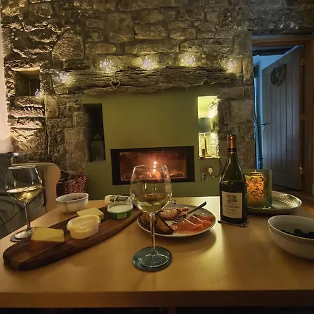 Apartmán The Burren, Cozy Cottage, County Clare