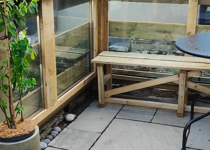 The Burren, Cozy Cottage, County Clare Apartment