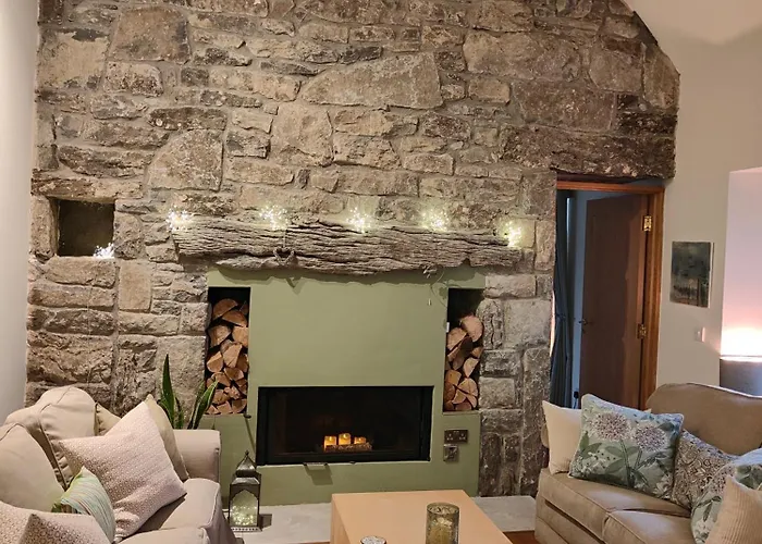 The Burren, Cozy Cottage, County Clare Апартаменты *